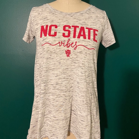 Short sleeved NC state tshirt - Picture 1 of 2